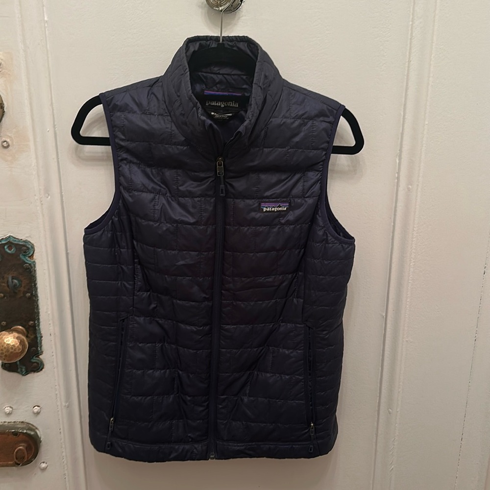 Navy blue  Women’s Patagonia Nano Vest - size medium